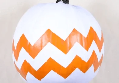 charlie brown painted pumpkin design