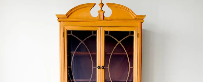 How to Paint Antique Wood Furniture