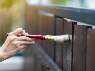 step by step guide to paint fences using Real Milk paint