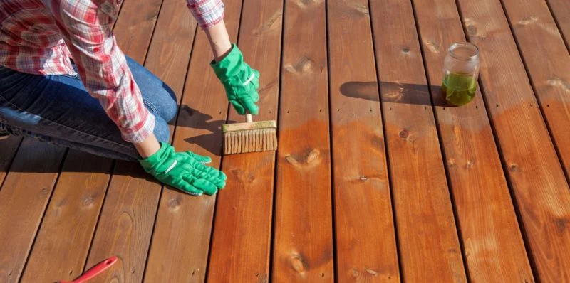 Apply Tung Oil Instead of Deck Stain min 800x398 1