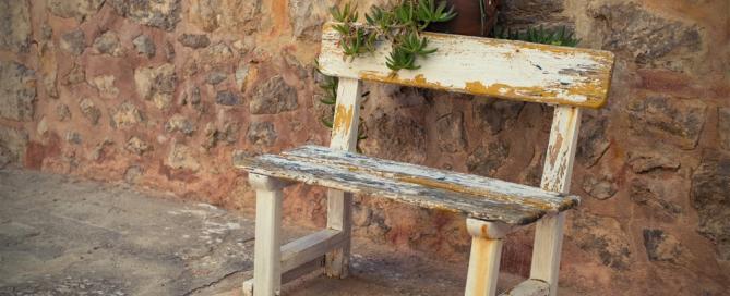 guide to painting primitive furniture
