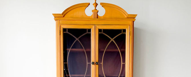 How to Paint Antique Wood Furniture