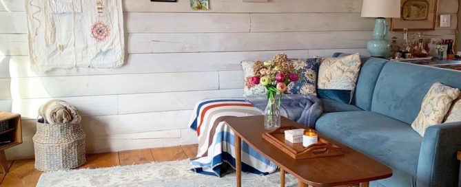 TheRabbitHutch Instagram