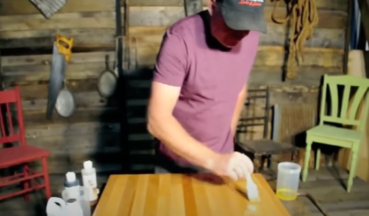 applying tung oil